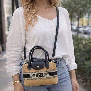 Dior Black and Yellow Bag 🖤 Beauty 🖤